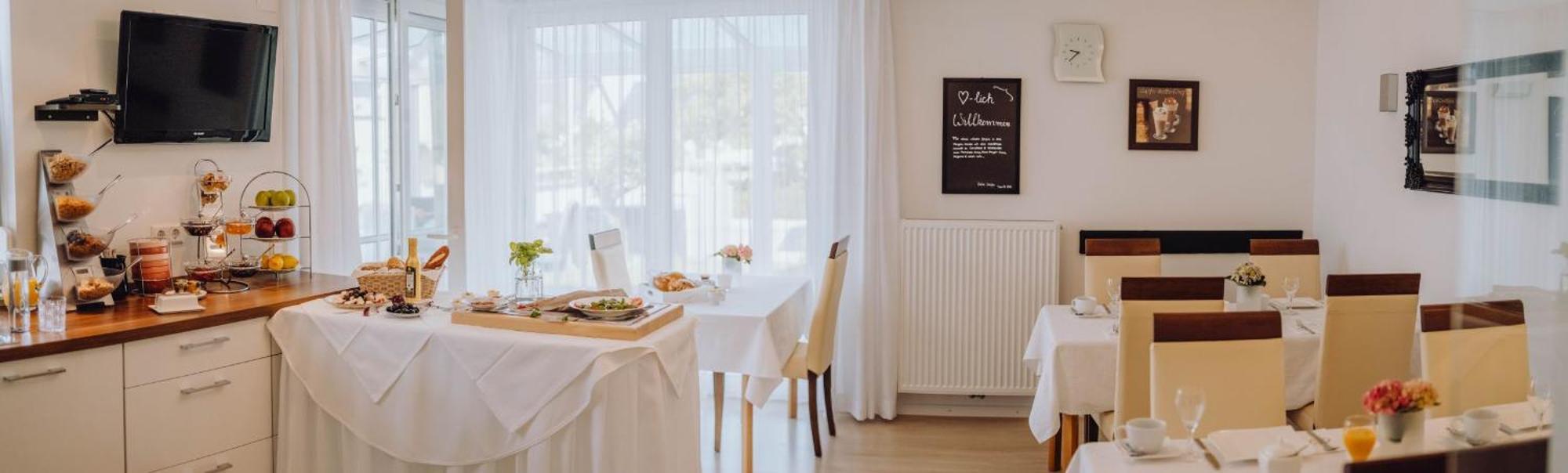 Pension Sterntaler Rheinhausen Exterior foto