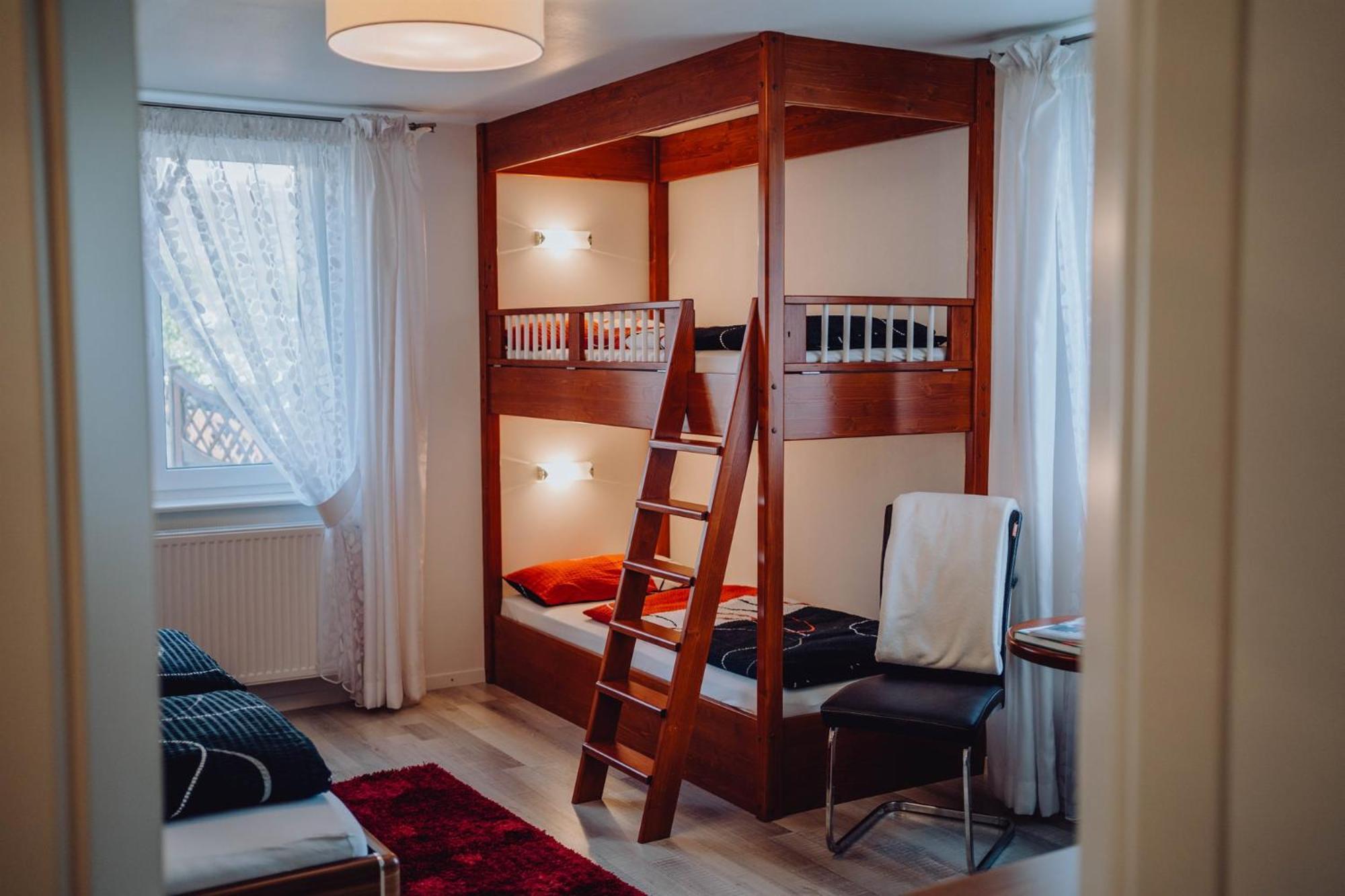 Pension Sterntaler Rheinhausen Exterior foto